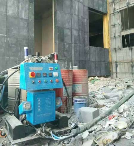 外墻保溫噴涂機(圖1) 外墻保溫噴涂機施工設(shè)備廠家
